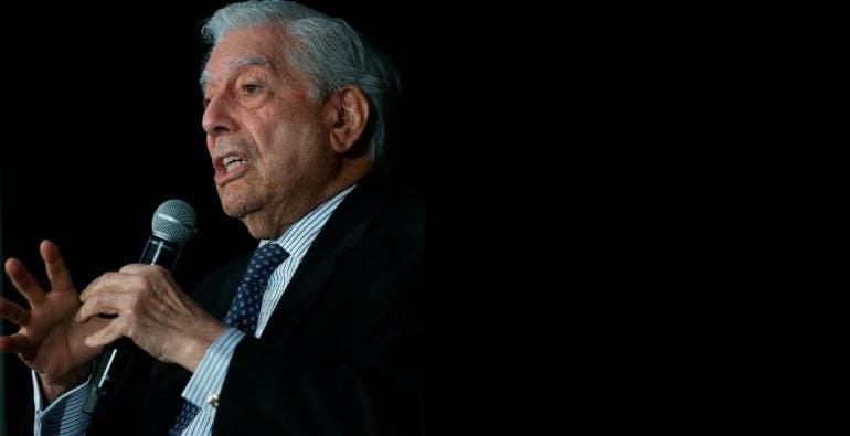 El escritor peruano Mario Vargas Llosa habló hoy, lunes durante la presentación de su serie 'Mario Vargas Llosa una vida en Palabras', en la capital mexicana.