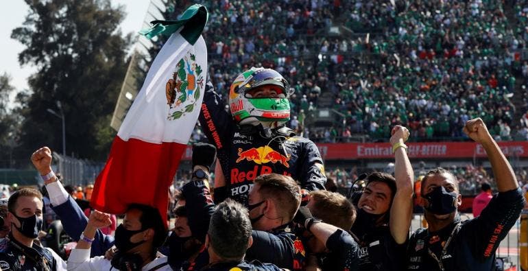 Checo sube al podio en un emocionante Gran Premio de la Ciudad de México