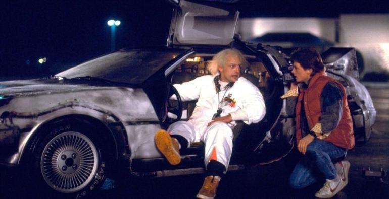 El icónico automóvil deportivo en la primera entrega de 1985 de la película 'Volver al Futuro' (Back to the Future).
