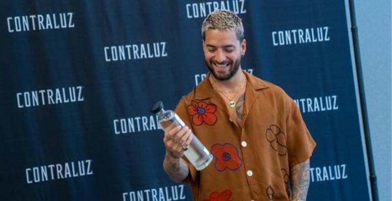 El colombiano Maluma vende su mezcal en Nueva York