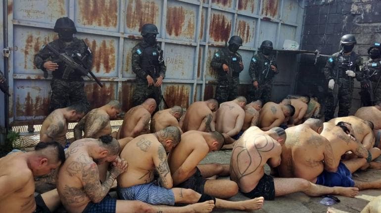 Policía