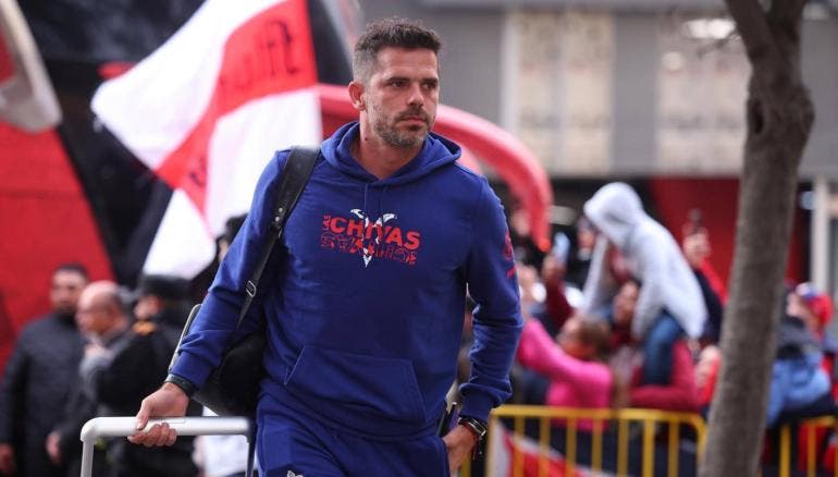 Fernando Gago Chivas