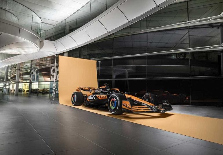 Nuevo monoplaza MCL38 en Silverstone (EFE / Escudería McLaren)