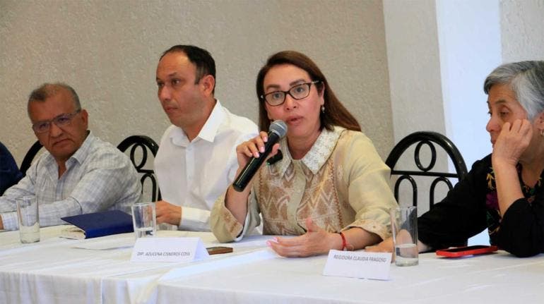 Azucena Cisneros Coss