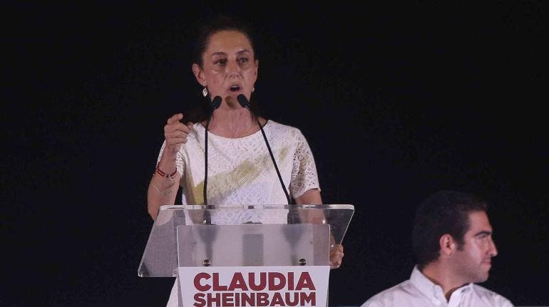 Sheinbaum pide a sacerdotes católicos mantenerse al margen de candidaturas