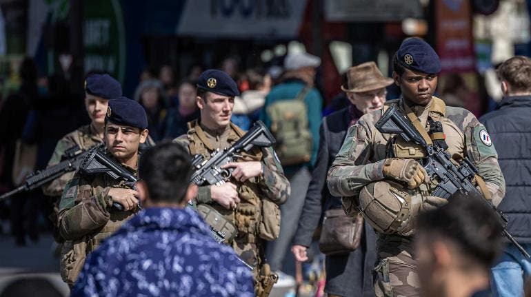 Militares en alerta antiterrorista en Francia