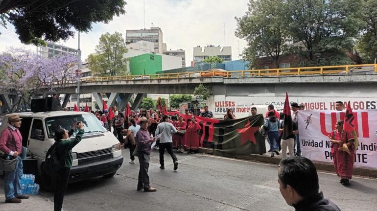 Triquis exigen a Morena cumplir promesa de darles una diputación plurinominal