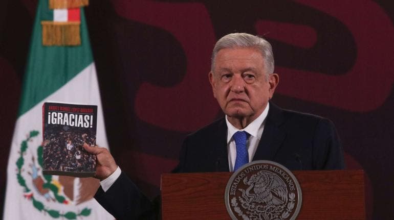 AMLO libro gracias TEPJF