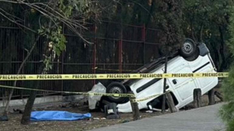 Avenida Oceania muere vuelca