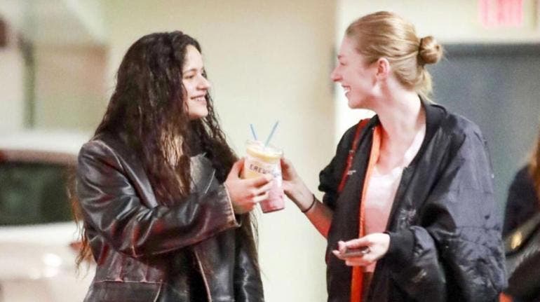 Hunter Schafer, RosalíaHunter Schafer, Rosalía