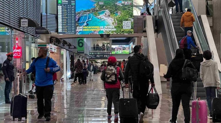 Usuarios del Aeropuerto Internacional de la Ciudad de México