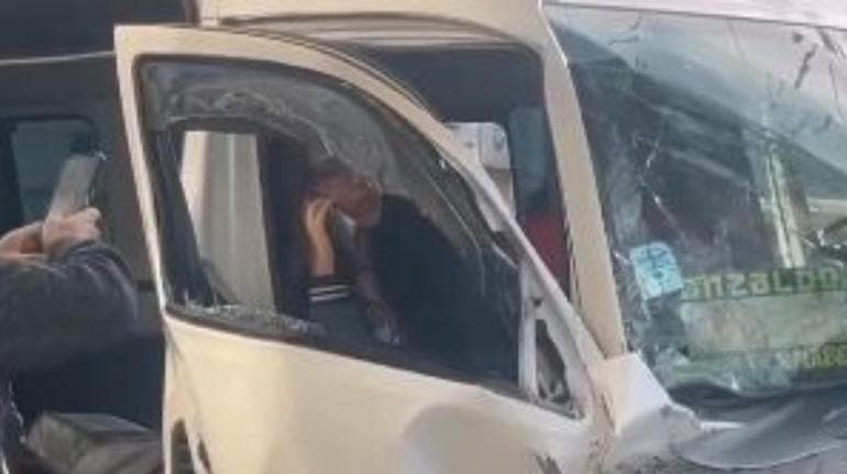 Dos mujeres quedan prensadas en el transporte público