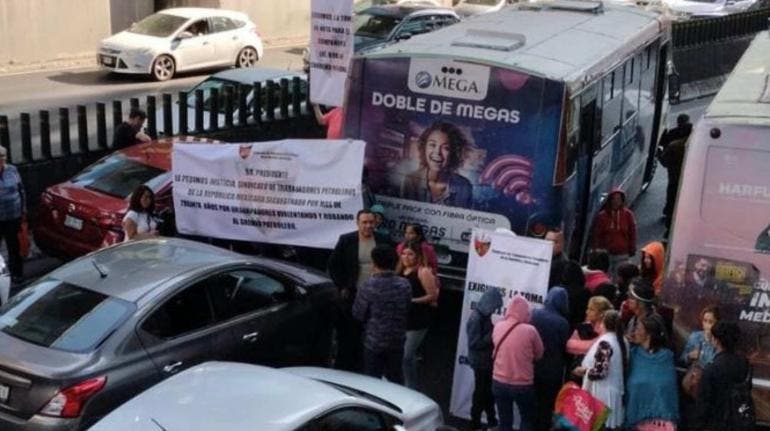 Manifestantes de Pemex