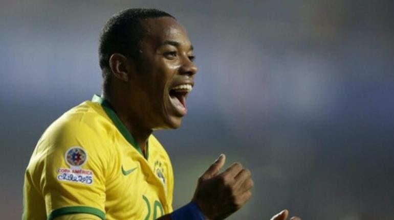 Robinho violacion Brasil fiscalia