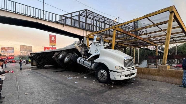 trailer puente Metro Linea 5 Circuito Interior