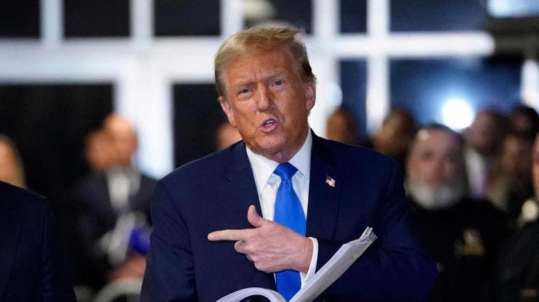 Trump 12 miembros jurado