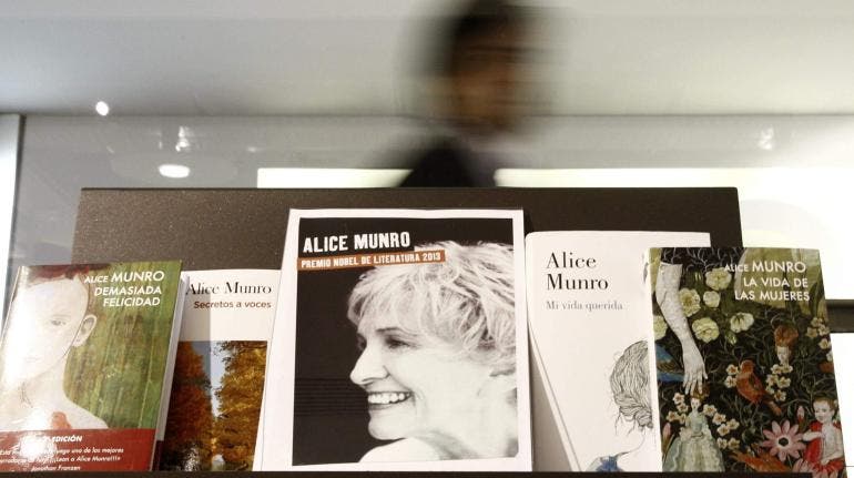 Alice Munro fallece