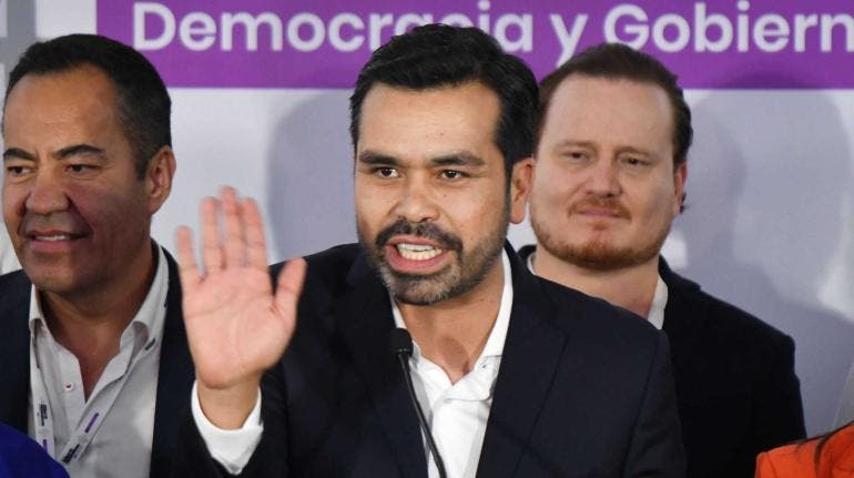 Alvarez Maynez debate 10 mil pesos