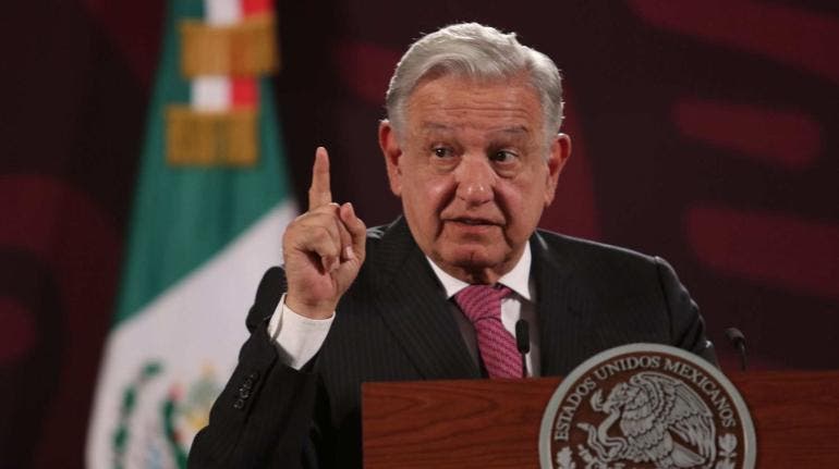 Aclara AMLO casillas en consulados en EU estarán a cargo del INE