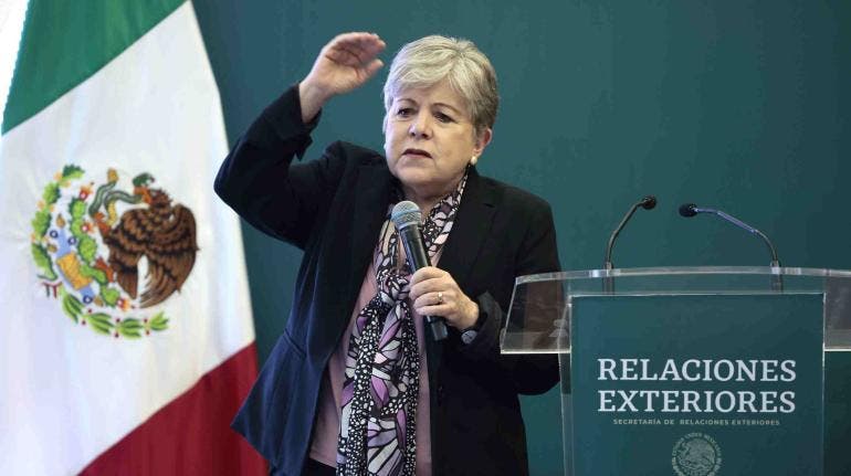 Presenta SRE 'modelo' migratorio para mexicanos y extranjeros; trabajo y regularización