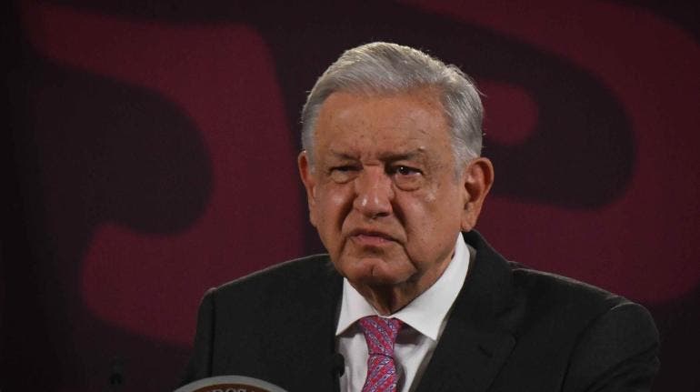 SAT Maria Amparo Casar sueldo AMLO