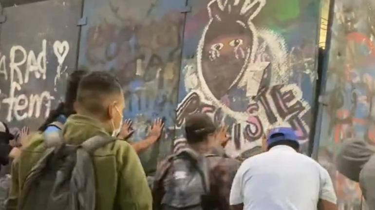 Segob valla normalistas Bucareli