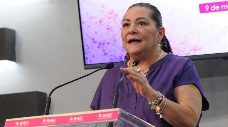 Taddei pide no usar el rosa característico del INE en marcha ‘Marea Rosa’ 