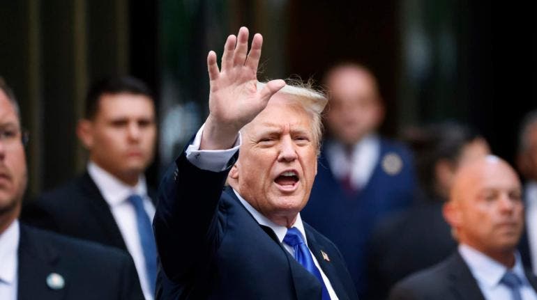 Trump preso politico Stormy Daniels