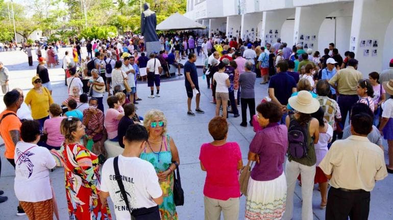 casillas electorales abren Mexico INE elecciones