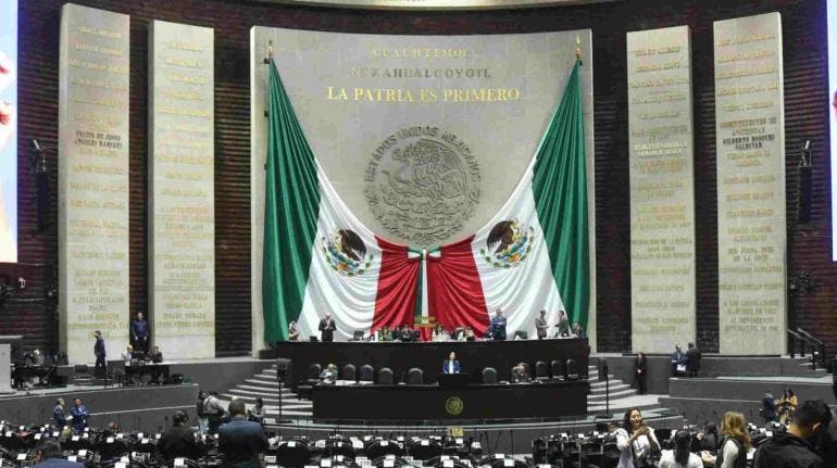 Tras las elecciones, 54 legisladores se reincorporan al Congreso