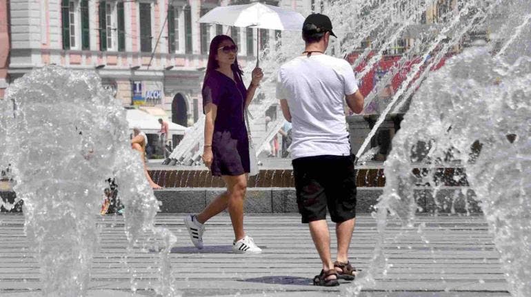  Alerta roja en Roma por calor, más de 50 grados en el Coliseo y la plaza de San Pedro