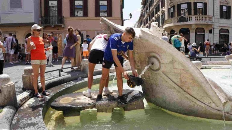Al menos 900 muertos por olas de calor en Europa, Asia y América