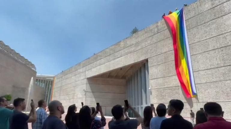 LGBTIQ+ Infonavit bandera CDMX
