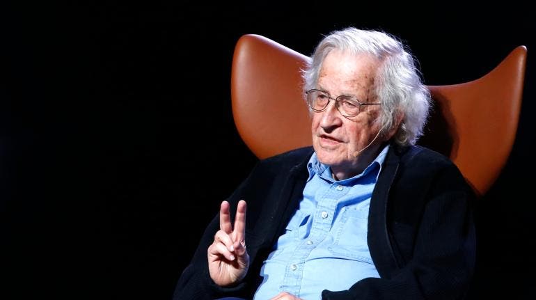 Noam Chomsky dado alta Brasil