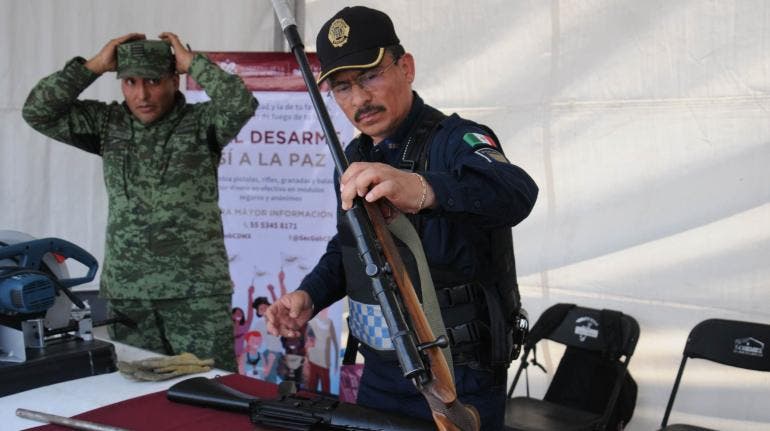 si al desarme 8 mil CDMX