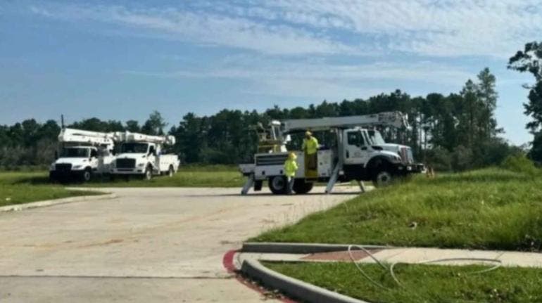 Apagón en Houston continúa por cuarto día bajo temperaturas extremas 
