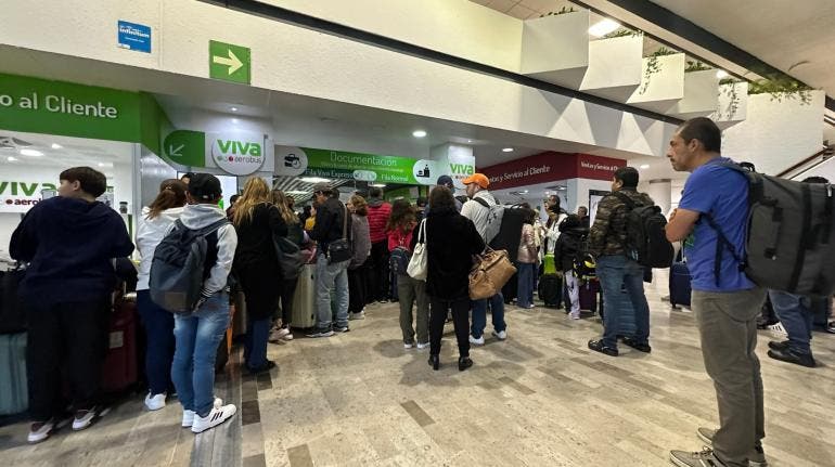 Caída de Microsoft afecta al AICM; hay vuelos cancelados 