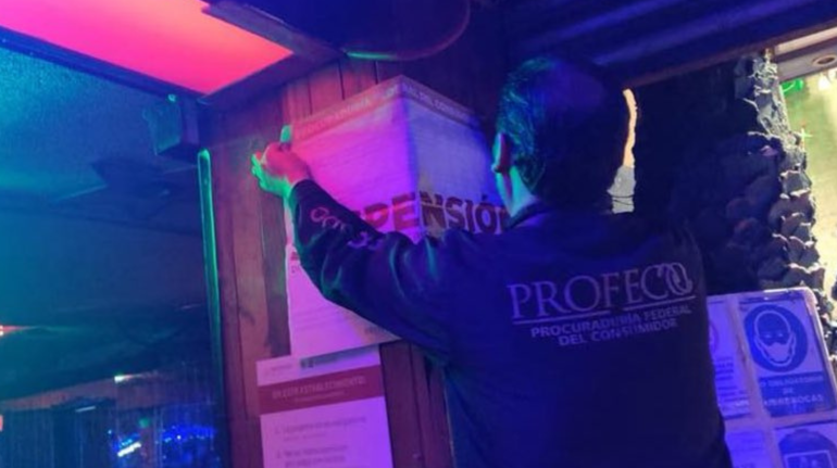 Suspenden 2 establecimientos en Plaza Garibaldi