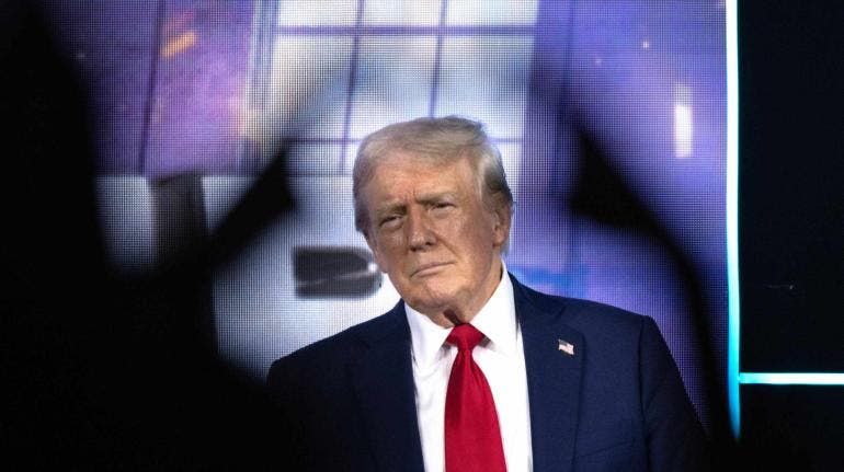 Kamala Harris negra Trump