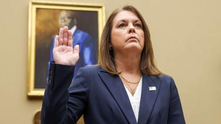 Kimberly Cheatle dimite Servicio Secreto Trump