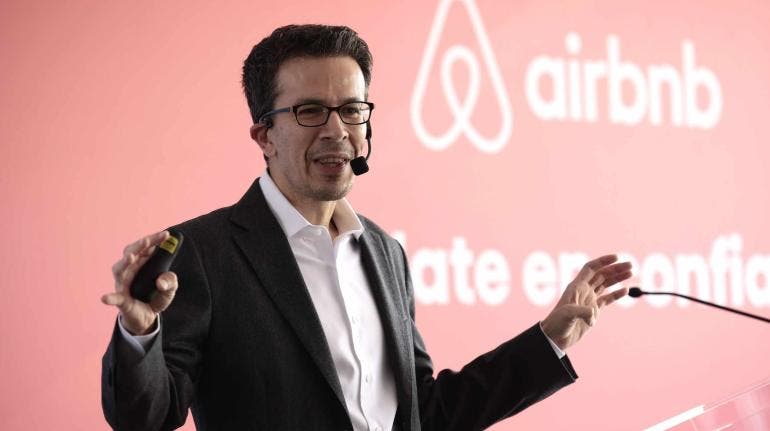 ‘La gentrificación existía mucho antes de Airbnb’, dice director de la plataforma en México