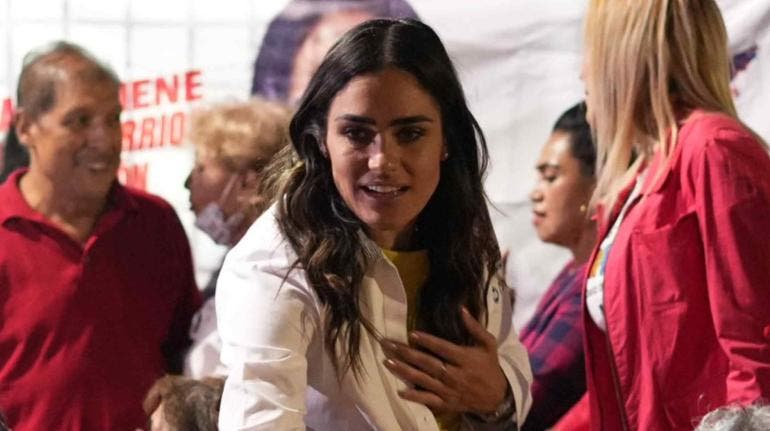 Rojo de la Vega presenta denuncia ante FGR por amenazas a su familia