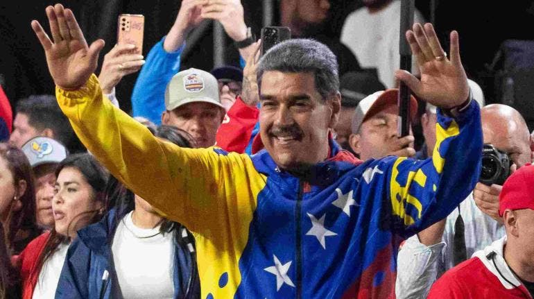 Sheinbaum pide ‘transparencia’ en Venezuela, pero critica el ‘intervencionsimo’