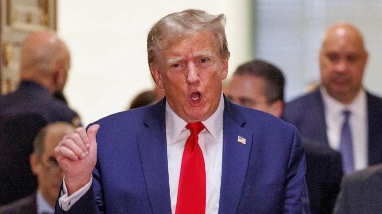 Trump desestima jueza documentos confidenciales