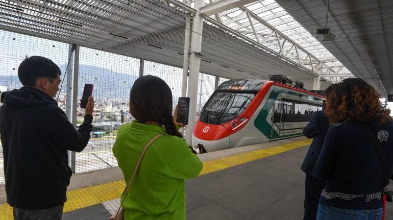 31 agosto Tren Interurbano El Insurgente