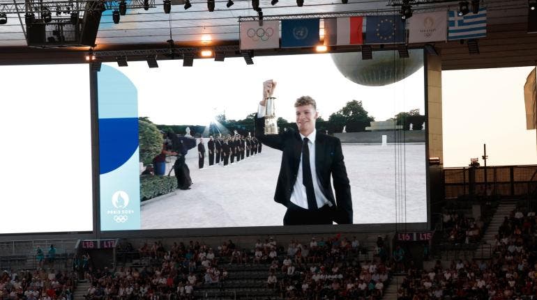 ceremonia clausura Juegos Olimpicos Leon Marchand