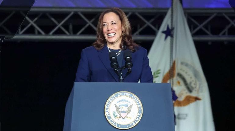 Harris se convierte en la candidata demócrata a la Presidencia de EU