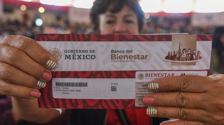 Entrega de Tarjeta de la Pensión del Bienestar