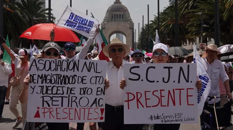 PJF Zocalo Monumento Revolucion
