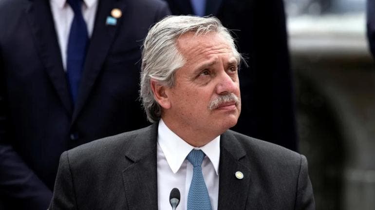 renuncia Alberto Fernandez Partido Justicialista